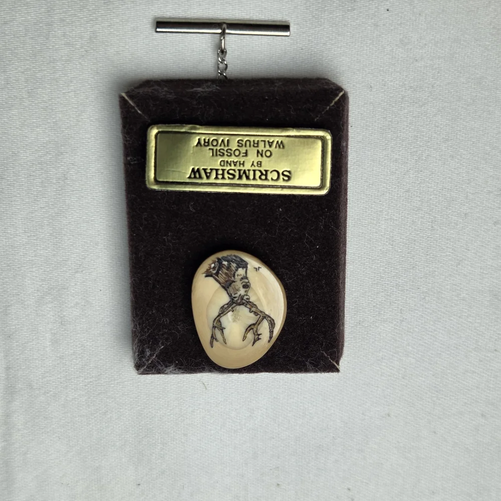 Schrimshaw Fossil Walrus Ivory Elegant Tan Elk Head‎ Tie Pin